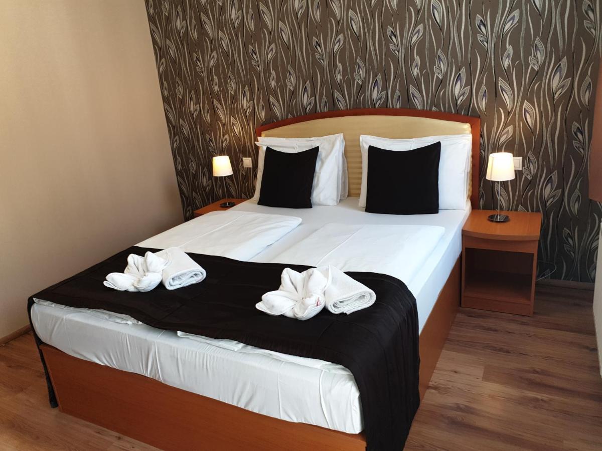 Six Inn Hotel Budapeşte Dış mekan fotoğraf