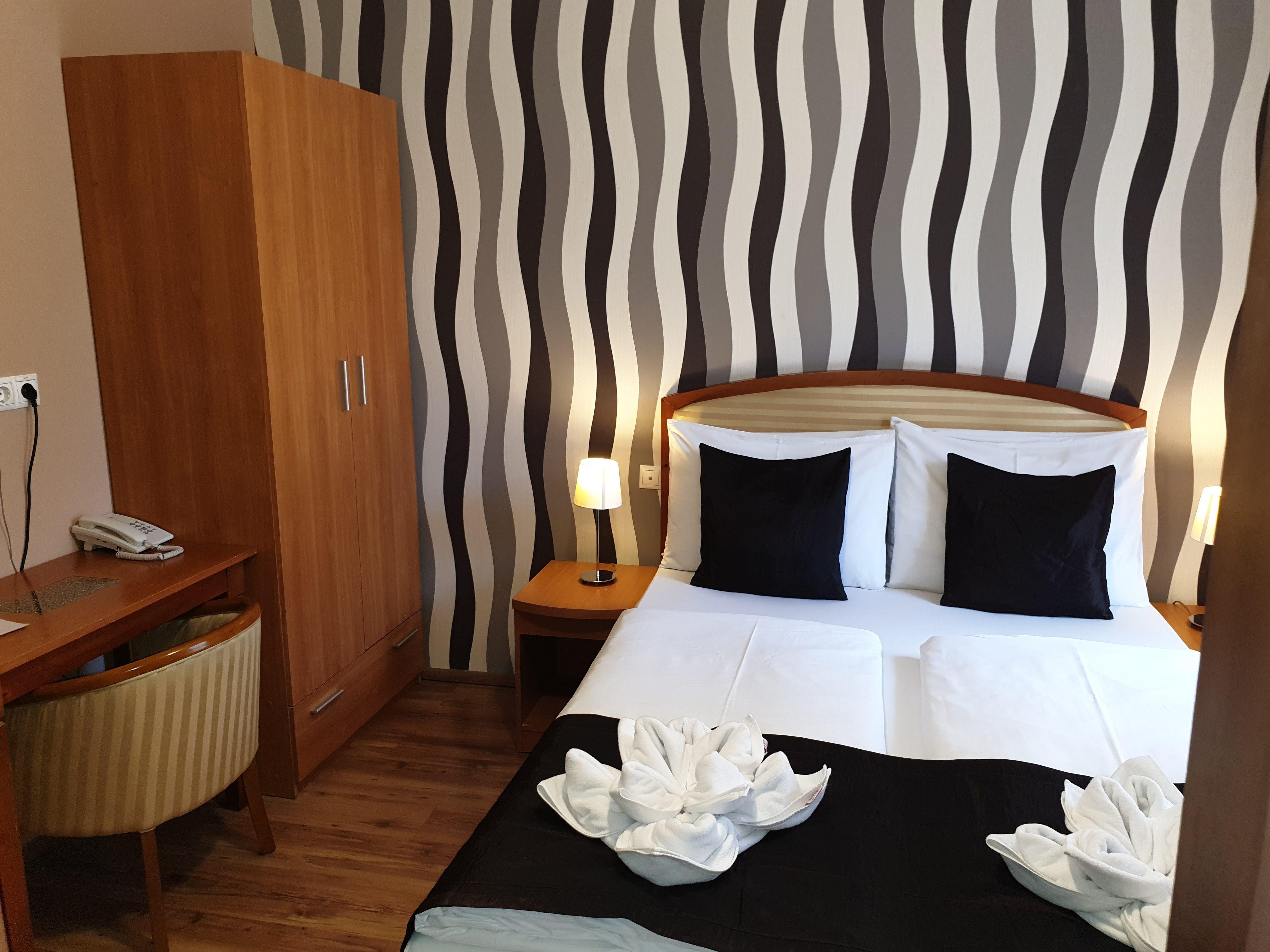 Six Inn Hotel Budapeşte Dış mekan fotoğraf