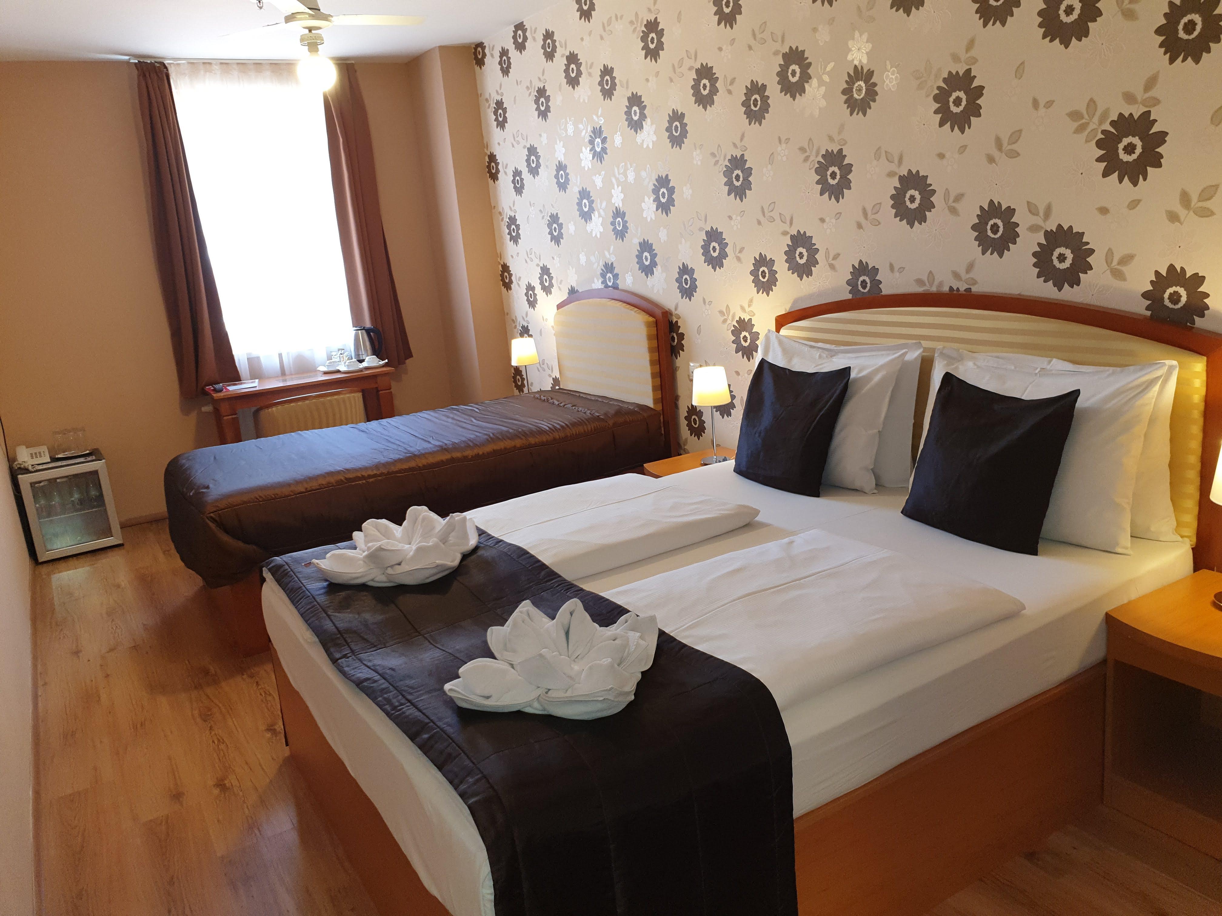 Six Inn Hotel Budapeşte Dış mekan fotoğraf