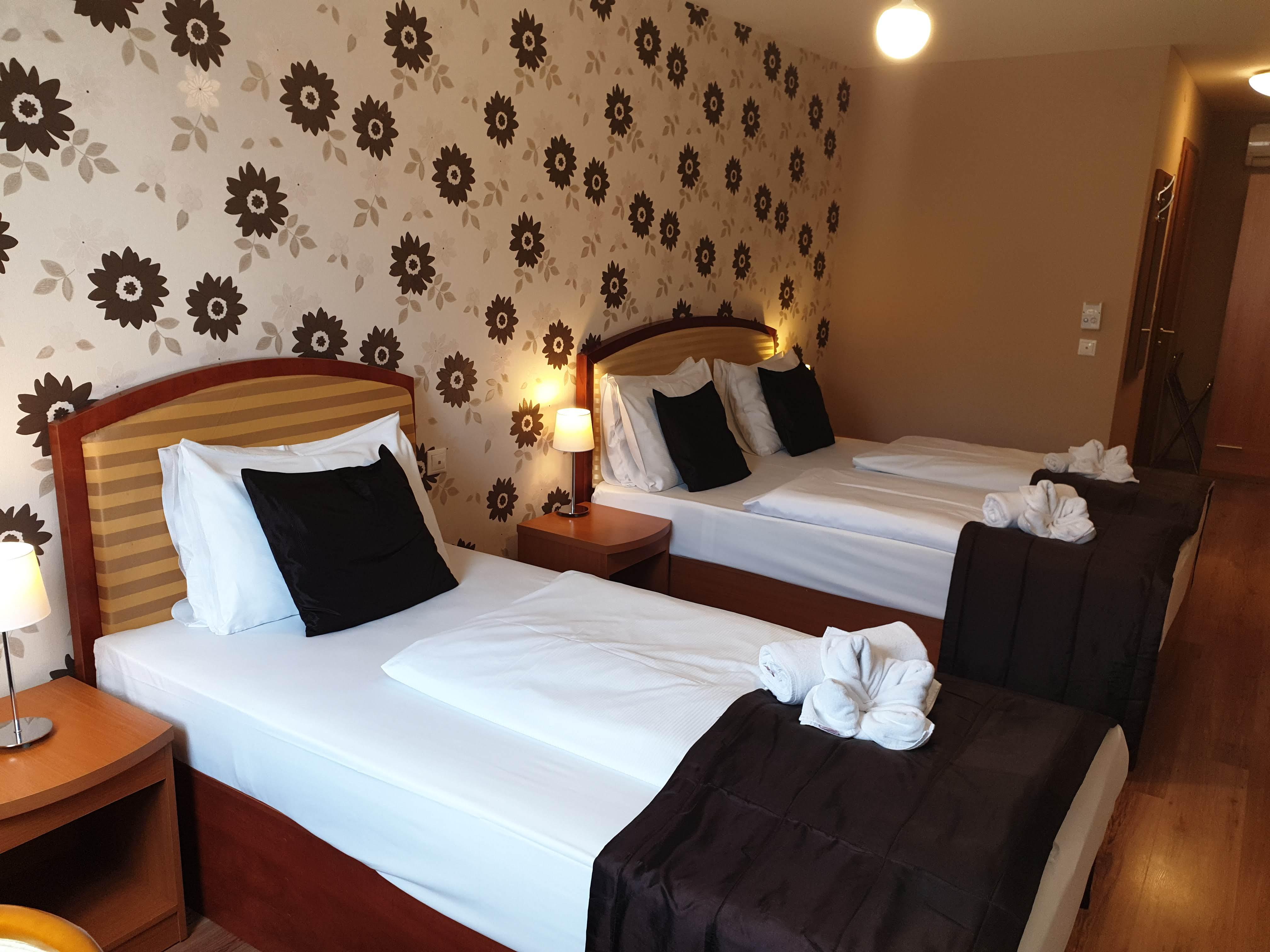 Six Inn Hotel Budapeşte Dış mekan fotoğraf