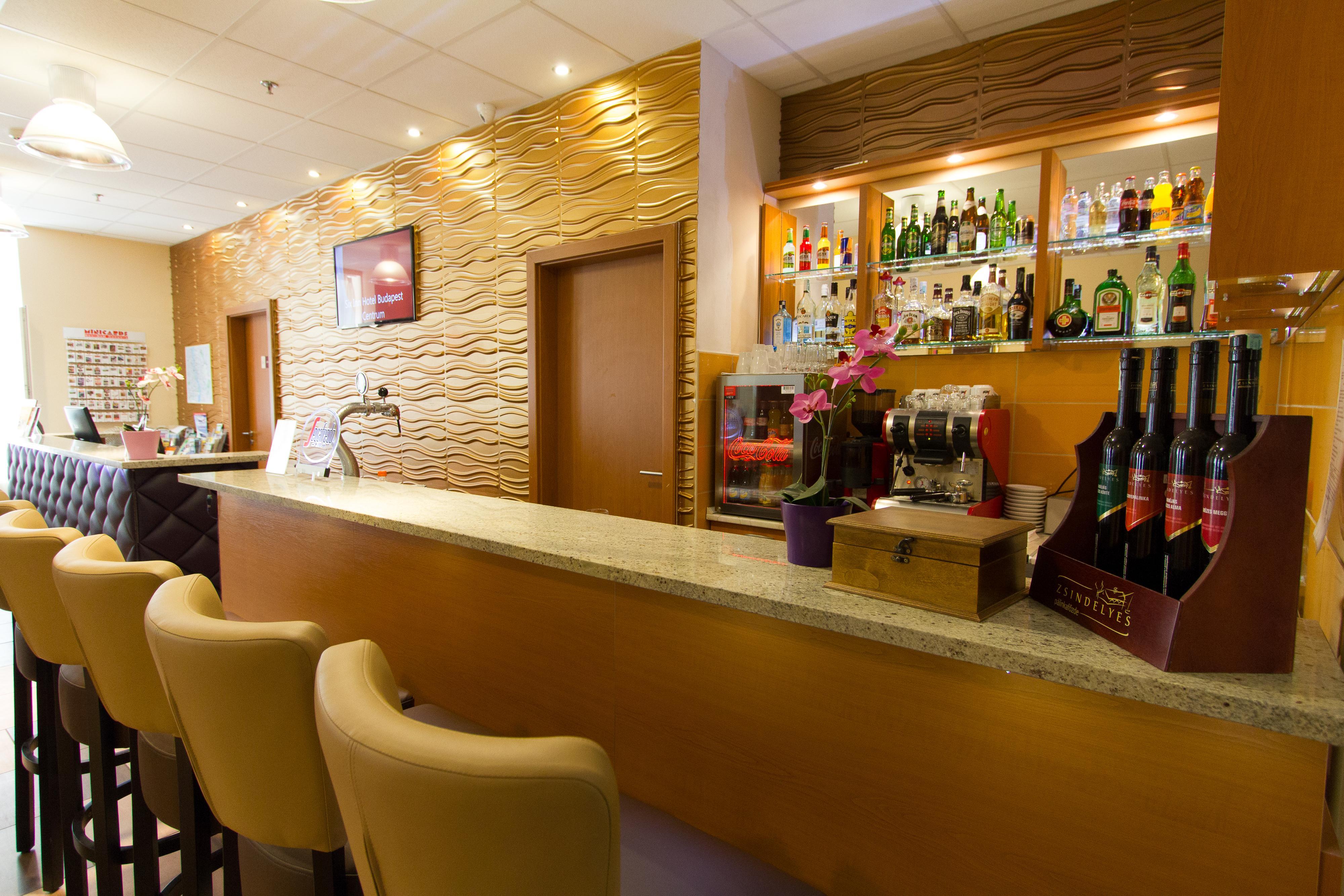Six Inn Hotel Budapeşte Dış mekan fotoğraf