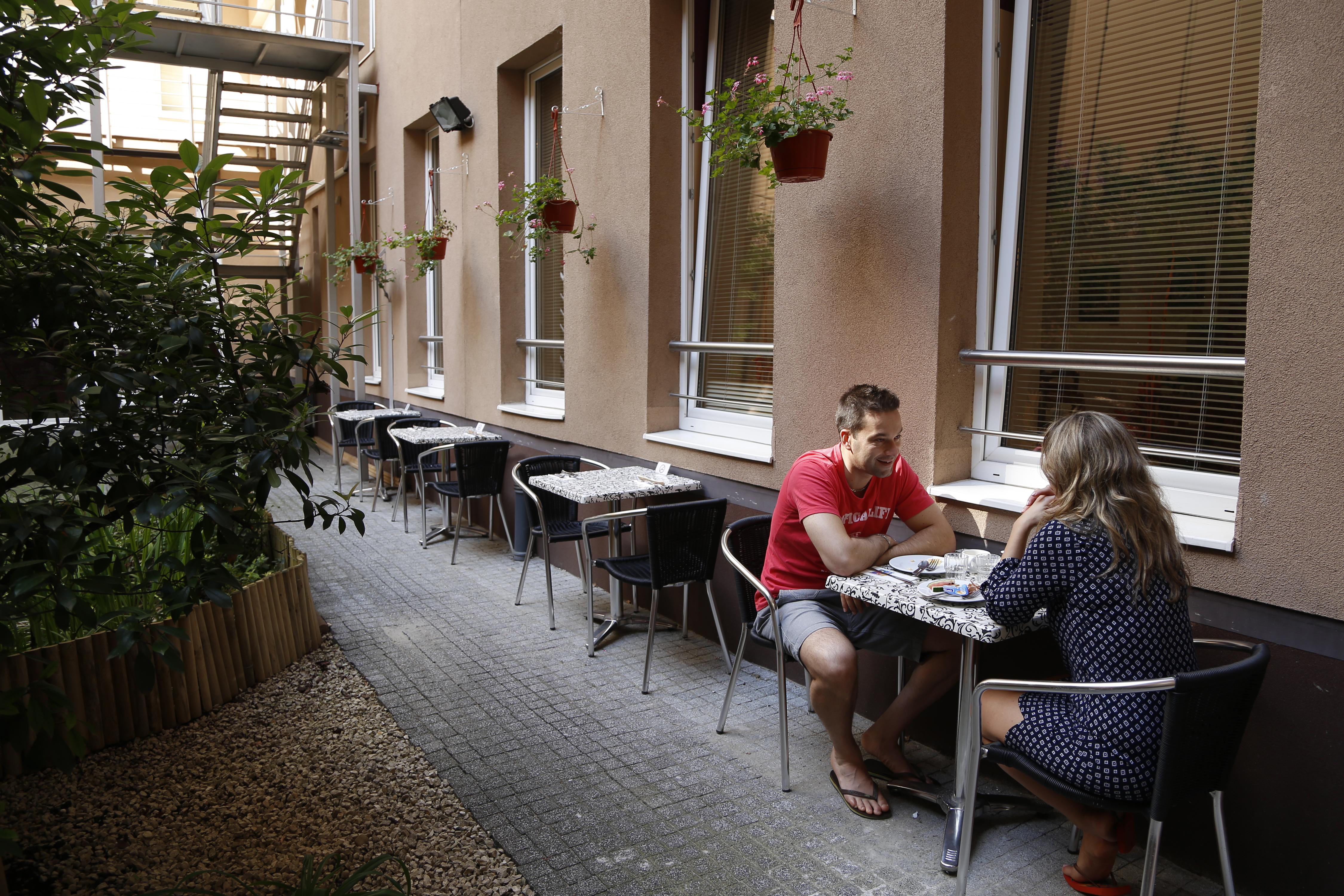 Six Inn Hotel Budapeşte Dış mekan fotoğraf
